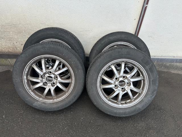 トヨタ　プリウス&alpha;　ホイール　タイヤ　交換　持ち込み　アマゾン　楽天　スタッドレスタイヤ　大分　カーアクト大分　修理　車　買取　