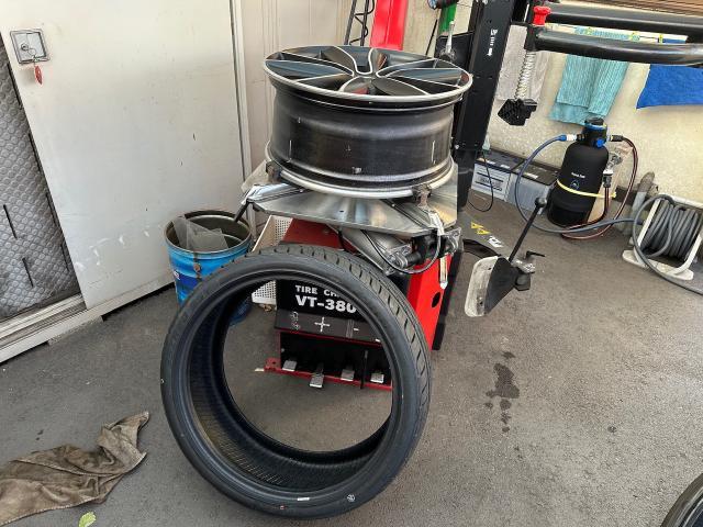 トヨタ　Ｃ－ＨＲ　ホイール　タイヤ　交換　20インチ　持ち込み　アマゾン　楽天　大分　車　カーアクト大分　高価　修理　買取　キズ　廃車　ヘコミ　事故　レッカー搬送　故障　バッテリー　不動車　フロントガラス　パンク　スタッドレスタイヤ