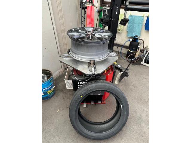 トヨタ　カローラツーリング　ホイール　持ち込み　タイヤ　交換　カーアクト大分　買取　ドライブレコーダー　廃車　レッカー搬送　事故　レンタカー　故障　バッテリー　不動車　取付　