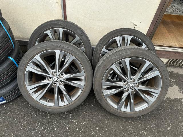 トヨタ　カローラツーリング　ホイール　持ち込み　タイヤ　交換　カーアクト大分　買取　ドライブレコーダー　廃車　レッカー搬送　事故　レンタカー　故障　バッテリー　不動車　取付　