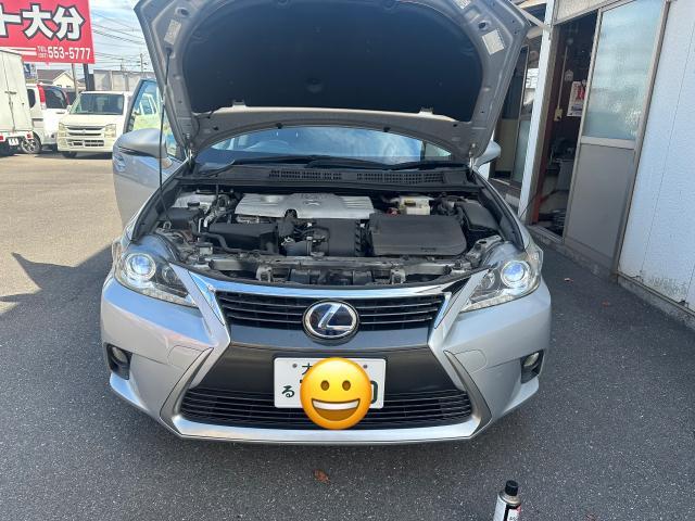 レクサス　ＣＴ　LEDヘッドライト　ウィンカー　交換　持ち込み　タイヤ　車　キズ　買取　ヘコミ　廃車　レッカー搬送　事故　バッテリー　故障　カーアクト大分　不動車　電球交換

