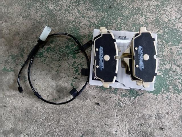 BMW　ミニ　ブレーキパッド交換作業