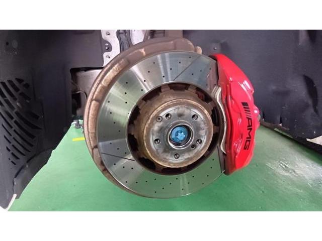 メルセデスＡＭＧ　Ｓクラス　ブレーキパッド交換作業