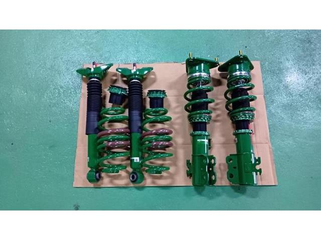 トヨタ　カローラスポーツ　サスペンション・足回りパーツ取付