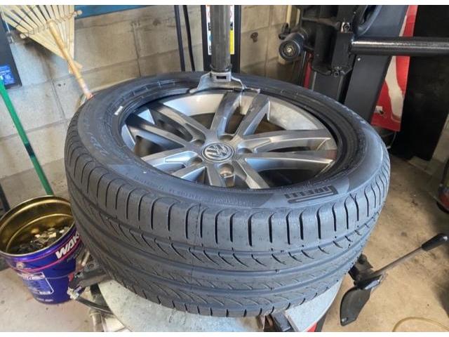 フォルクスワーゲン　ゴルフ 持ち込みタイヤ交換  持ち込みバッテリー交換  整備 大野城市 春日市 筑紫野市 太宰府市 福岡市 南区 博多区 中央区 城南区 福岡 佐賀 長崎 大分 熊本 鹿児島 宮崎 九州