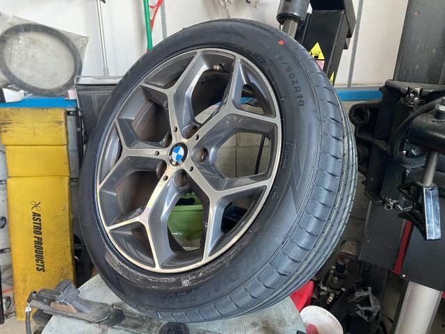 ＢＭＷ　Ｘ１　タイヤ交換  エンジンオイル交換 整備 大野城市 春日市 筑紫野市 太宰府市 福岡市 南区 博多区 中央区 城南区 福岡 佐賀 長崎 大分 熊本 鹿児島 宮崎 九州