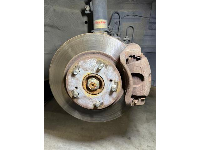 スズキ　スイフト　サスペンション・足回り修理・整備