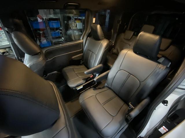 ヴォクシー　HV　ハイブリッド　シートカバー取付　ドラレコ取り付け　ドライブレコーダー取付　那珂川市・福岡市博多区、南区、城南区、早良区、西区、東区、中央区・春日市・大野城市・太宰府市・筑紫野市、他地域のお客様も大歓迎です！