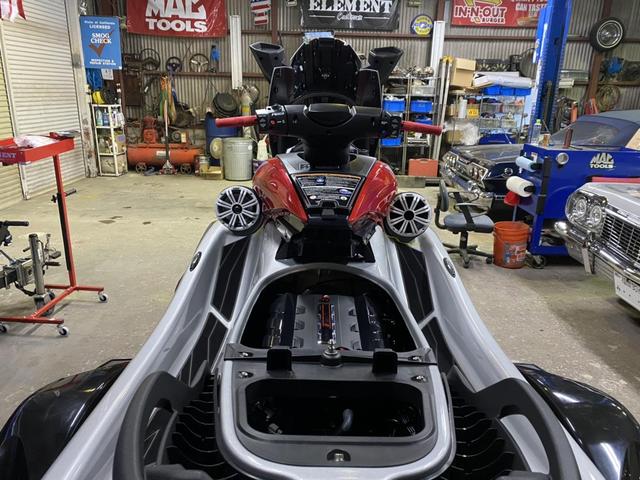 FX cruiser　SVHO　８インチ　スピーカーBOX　マリンジェット　キッカー　アンプ取付　塗装　那珂川市・福岡市博多区、南区、城南区、早良区、西区、東区、中央区・春日市・大野城市・太宰府市・筑紫野市、他地域のお客様も大歓迎です！
