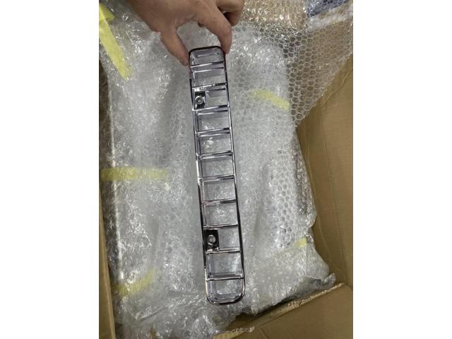 プラスチック　クローム塗装　グリル　ヘッドライトベゼル那珂川市・福岡市博多区、南区、城南区、早良区、西区、東区、中央区・春日市・大野城市・太宰府市・筑紫野市、他地域のお客様も大歓迎です！