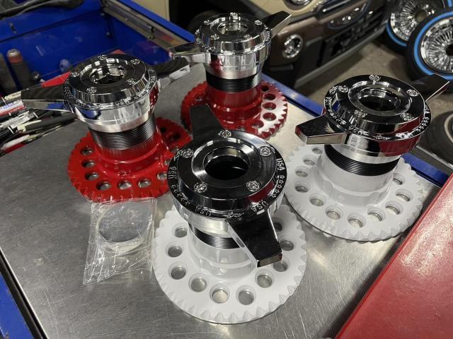 シボレー　シボレーインパラ　ホイール　クロスレース　新品　タイヤ　那珂川市・福岡市博多区、南区、城南区、早良区、西区、東区、中央区・春日市・大野城市・太宰府市・筑紫野市、他地域のお客様も大歓迎です！
