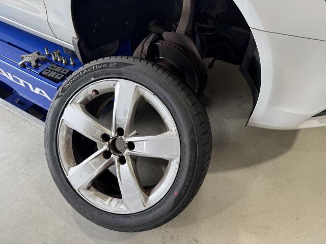 Audi A6 アバント　タイヤ4本交換　GTラジアル　オートウェイ サテライトショップ  　直送　持ち込みタイヤ交換　タイヤ安い　福岡県　福岡市　北九州市　門司区　小倉南区