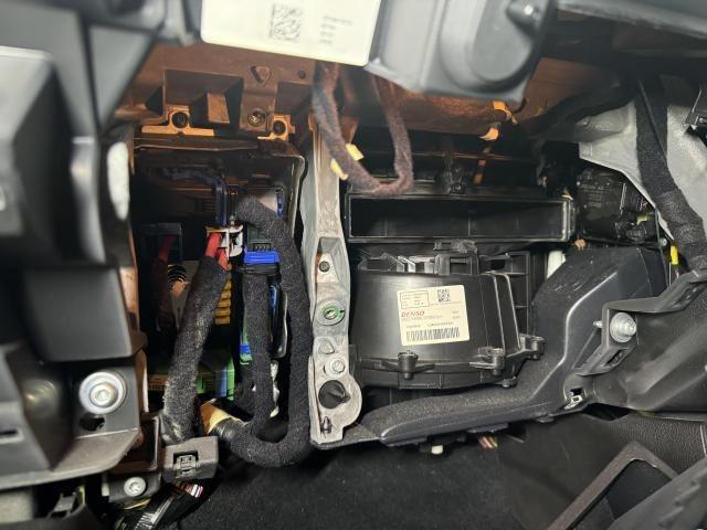 レネゲード　低ダストパッド　ファンベルト　エアコンフィルター　交換　メンテナンス　輸入車・国産車修理　車検　整備　中古車販売　スタイルアート　福岡県　北九州市他地域のお客様も大歓迎です！ 