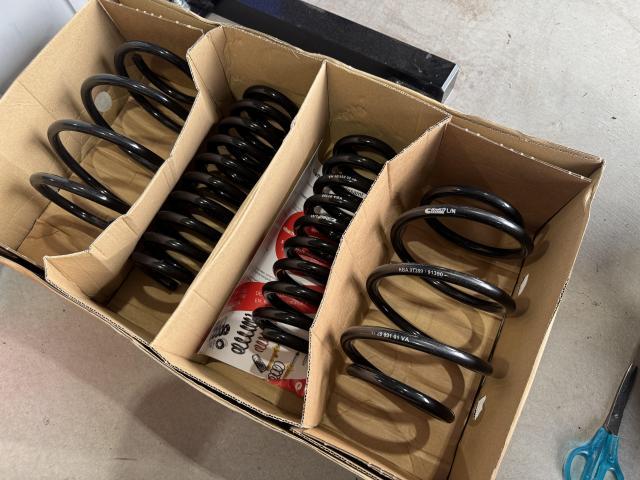 ＢＭＷ　３シリーズ　F31　アイバッハ　ダウンサス　エンジンオイル交換　輸入車　北九州市　整備　メンテナンス　小倉南区　門司区　小倉北区　他地域のお客様も大歓迎です！ 
