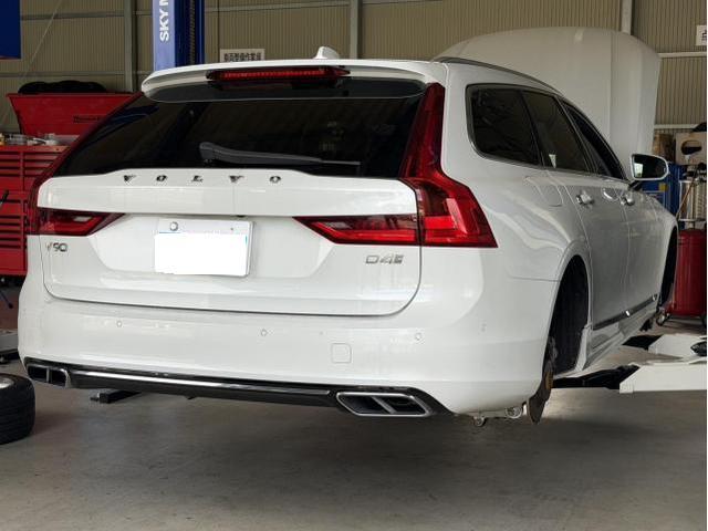 V90　D4　タペットカバーパッキン　エアコンフィルター　交換　エンジンオイル漏れ　北九州市　輸入車　販売　整備　門司区　小倉南区　小倉北区　他地域のお客様も大歓迎です！ 