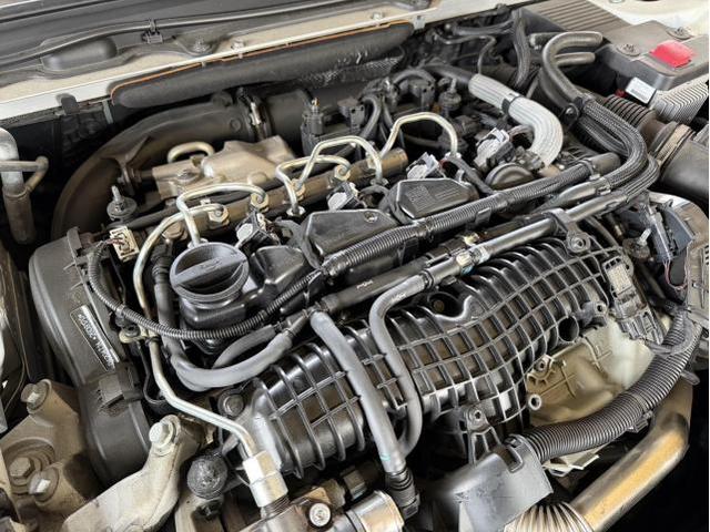 V90　D4　タペットカバーパッキン　エアコンフィルター　交換　エンジンオイル漏れ　北九州市　輸入車　販売　整備　門司区　小倉南区　小倉北区　他地域のお客様も大歓迎です！ 