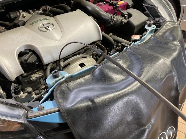 トヨタ　ヴィッツ　エンジンオイル交換　オゾン除菌　お車の相談は　カーショップベストへ！！