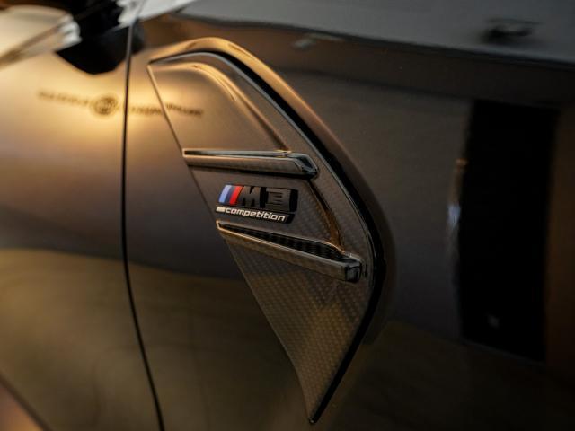 実は車も販売してます！【BMW M3ツーリング】市場でも同仕様は“ほぼ存在しない”特別な一台が入庫しました！