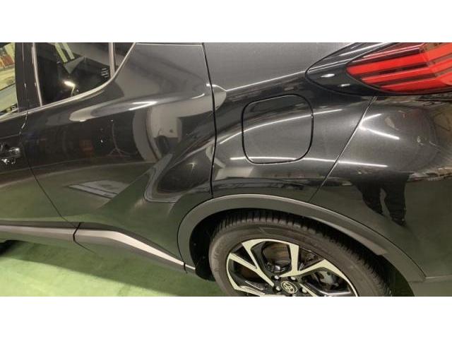 トヨタ C-HR 後ろドアとリヤタイヤ横(クォーター)キズ・へこみ直し 福岡市西区