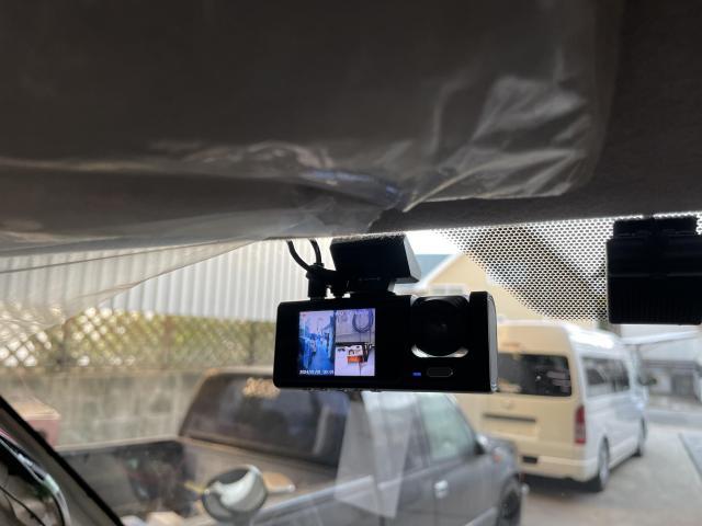 トヨタ ハイエースバン ドラレコ取付です!