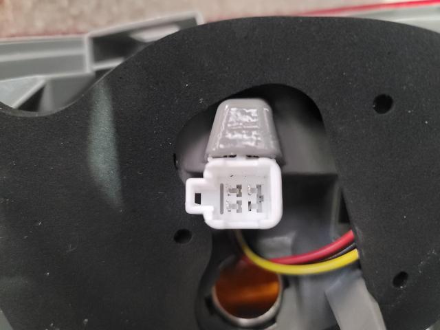 トヨタ　カムリ　ACV40　純正テールランプを社外LEDテールランプに交換　サニーオート　福岡　福岡県　福岡市　東区　博多区　中央区　西区　南区　城南区　早良区　糟屋郡　古賀市　その他の地域の方も大歓迎