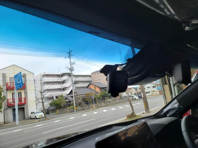 トヨタ　ハリアー　ドライブレコーダー取り付け　サニーオート　福岡　福岡県　福岡市　東区　博多区　中央区　西区　南区　城南区　早良区　糟屋郡　古賀市　その他の地域の方も大歓迎
