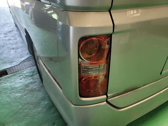 日産 エルグランド E51 テールランプ交換 サニーオート 福岡 福岡県