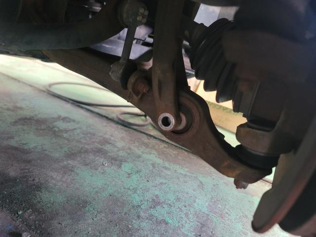 ホンダ　アコードワゴン　フロントショックアブソーバー交換　サニーオート　福岡　福岡県　福岡市　東区　博多区　中央区　西区　南区　城南区　早良区　糟屋郡　古賀市　その他の地域の方も大歓迎