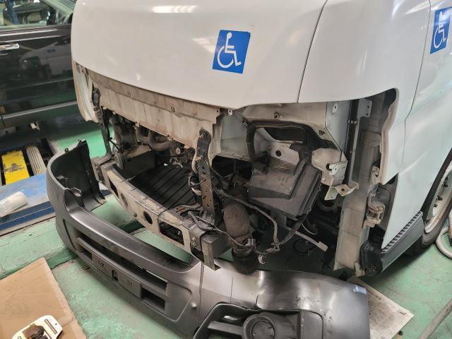 日産キャラバン　フロント事故修理　ミラー型ドライブレコーダー取り付け　サニーオート　福岡　福岡県　福岡市　東区　博多区　中央区　西区　南区　城南区　早良区　糟屋郡　古賀市　その他の地域の方も大歓迎