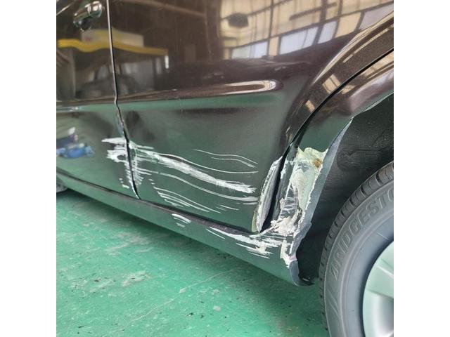 日産キューブ　リサイクルドアに交換　クォータパネル鈑金　サニーオート　福岡　福岡県　福岡市　東区　博多区　中央区　西区　南区　城南区　早良区　糟屋郡　古賀市　その他の地域の方も大歓迎