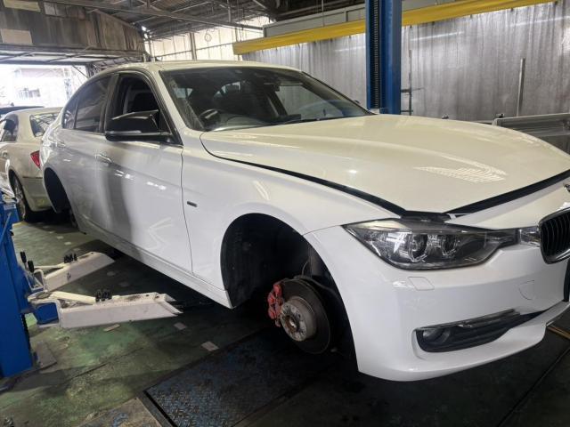 BMW ３シリーズ　320d　車検　スタビライザーリンク交換　サニーオート　福岡　福岡県　福岡市　東区　博多区　中央区　西区　南区　城南区　早良区　糟屋郡　古賀市　その他の地域の方も大歓迎