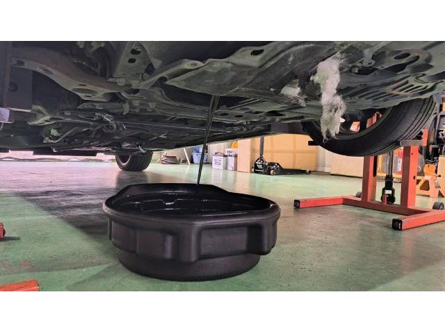 新年あけましておめでとうございます。　トヨタ　プリウス&alpha;　ハイブリッド車用(オイル交換)　宗像市・福津市・福岡市東区・遠賀町・水巻町・古賀市・新宮町・宮若市・中間市・鞍手町・北九州市、他地域のお客様も大歓迎です！