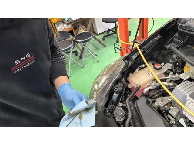 新年あけましておめでとうございます。　トヨタ　プリウス&alpha;　ハイブリッド車用(オイル交換)　宗像市・福津市・福岡市東区・遠賀町・水巻町・古賀市・新宮町・宮若市・中間市・鞍手町・北九州市、他地域のお客様も大歓迎です！