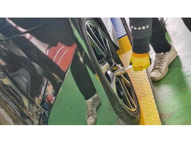 トヨタ　プリウス&alpha;　タイヤ交換　宗像市・福津市・福岡市東区・遠賀町・水巻町・古賀市・新宮町・宮若市・中間市・鞍手町・北九州市、他地域のお客様も大歓迎です！