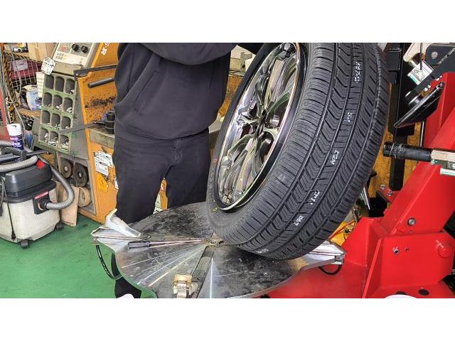 黒のハリアーに、存在感という名の20インチ。
Kranze（クレンツェ）装着　宗像市・福津市・福岡市東区・遠賀町・水巻町・古賀市・新宮町・宮若市・中間市・鞍手町・北九州市、他地域のお客様も大歓迎です！　