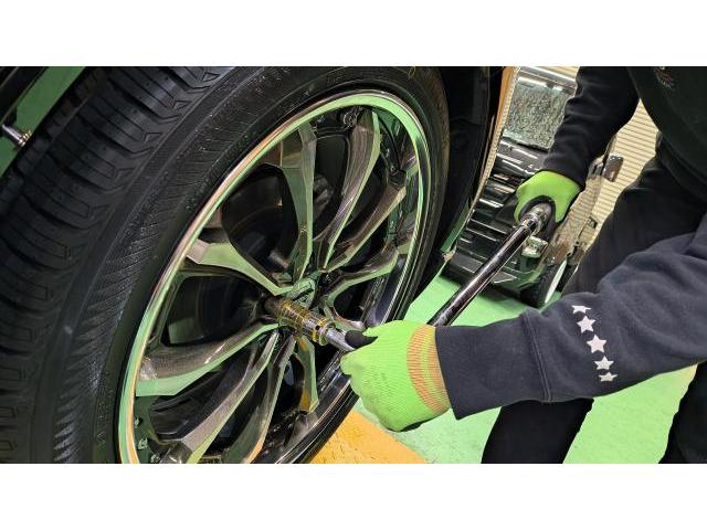 黒のハリアーに、存在感という名の20インチ。
Kranze（クレンツェ）装着　宗像市・福津市・福岡市東区・遠賀町・水巻町・古賀市・新宮町・宮若市・中間市・鞍手町・北九州市、他地域のお客様も大歓迎です！　