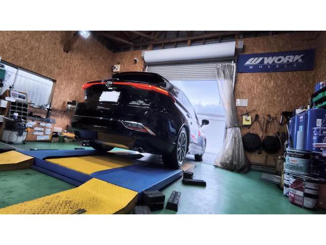 黒のハリアーに、存在感という名の20インチ。
Kranze（クレンツェ）装着　宗像市・福津市・福岡市東区・遠賀町・水巻町・古賀市・新宮町・宮若市・中間市・鞍手町・北九州市、他地域のお客様も大歓迎です！　