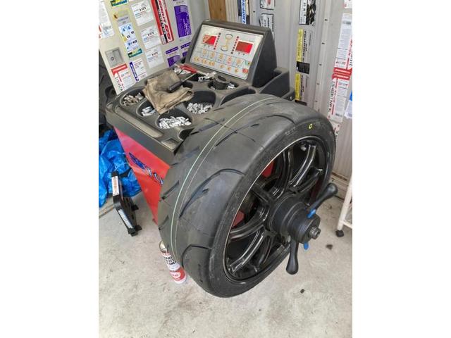 スズキ　スイフトスポーツ　ZC33S　タイヤ交換　バランス調整　エンジンオイル交換
那珂川市　福岡市　南区　城南区　早良区　博多区　中央区　東区　西区　春日市　筑紫野市　大野城市　太宰府市　糸島市　他地域のお客様も大歓迎です！