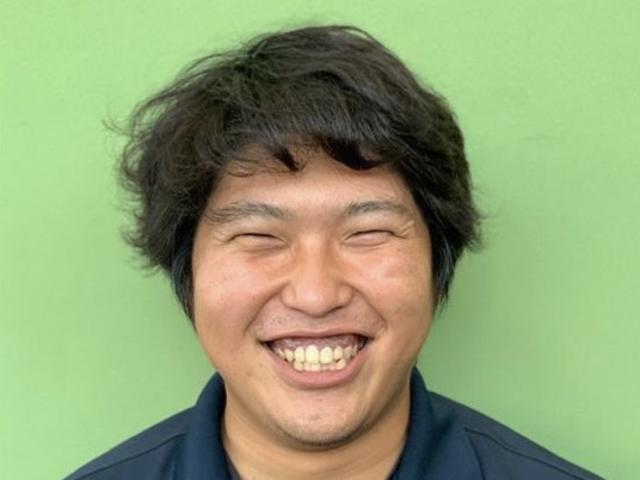 スタッフ紹介2