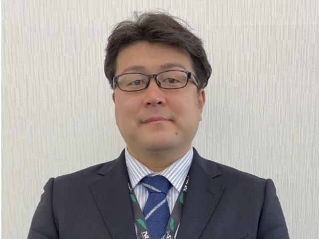 スタッフ紹介2