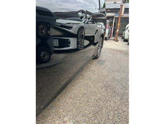 トヨタ　ヴェルファイアハイブリッド　キズ・へこみ直し