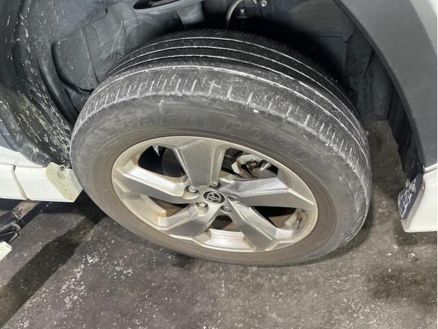 トヨタ　ＲＡＶ４　６か月点検　タイヤ交換　佐賀県　三養基郡　みやき町　みやき