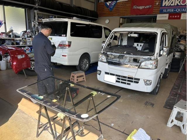 ダイハツ　ハイゼットトラック　ガラス交換　佐賀県　三養基郡　みやき町　みやき