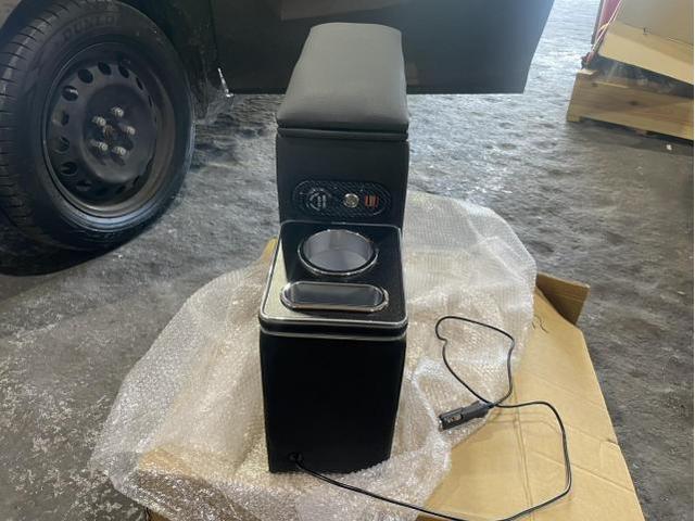 トヨタ　シエンタ　ハイブリッドG　内装品取付　ドライブレコーダー前後　センターコンソール　取付　佐賀県　三養基郡　みやき町　みやき