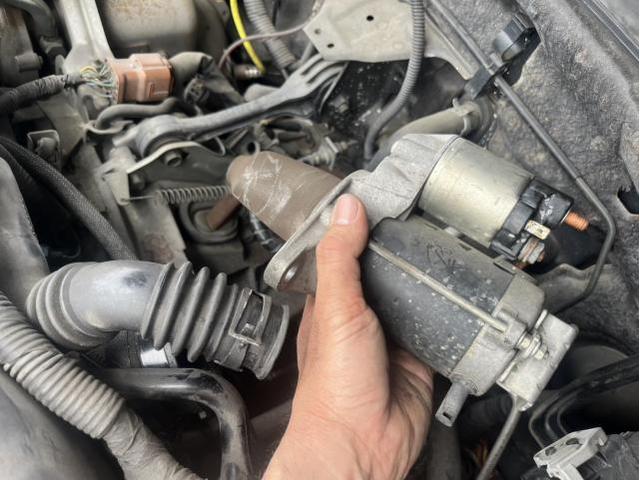スバル　レガシィＢ４　2.0GTスペックB　エンジン関連修理・整備　エンジンかからない　積載　レッカー　スターターモーター　交換　佐賀県　三養基郡　みやき町　みやき
