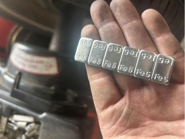スズキ　エブリイ　ジョインターボ　レッカー　積載　搬送　タイヤ　バースト　ワイヤー出てる　タイヤ交換　バランス調整　佐賀県　三養基郡　みやき町　みやき