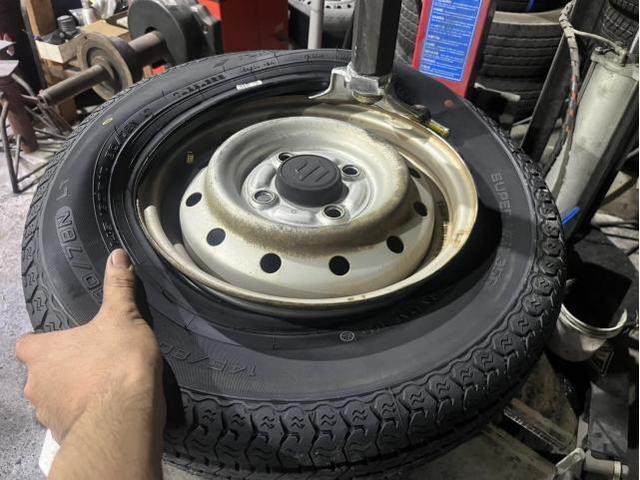 スズキ　アルト　ＶＰ　車検　法定点検　分解整備　メンテナンス　ヘッドライト研磨　グリス漏れ　タイロッドエンドブーツ　発煙筒　タイヤ　交換　バランス調整　佐賀県　三養基郡　みやき町　みやき