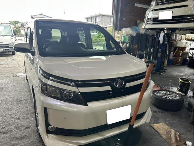 トヨタ　ヴォクシー　V　ハイブリッド車用(オイル交換)　整備　メンテナンス　エンジンオイル　交換　佐賀県　三養基郡　みやき町　みやき