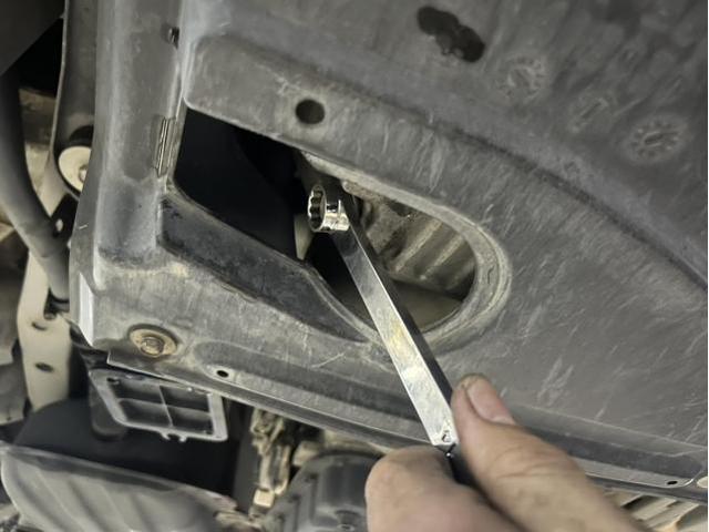 ダイハツ　ハイゼットカーゴ　スペシャル　車両販売前整備　法定点検　12か月点検　　分解整備　メンテナンス　エンジンオイル　オイルエレメント　交換　パワステベルト調整　佐賀県　三養基郡　みやき町　みやき