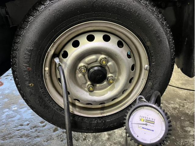 ダイハツ　ハイゼットカーゴ　スペシャル　車両販売前整備　法定点検　12か月点検　　分解整備　メンテナンス　エンジンオイル　オイルエレメント　交換　パワステベルト調整　佐賀県　三養基郡　みやき町　みやき